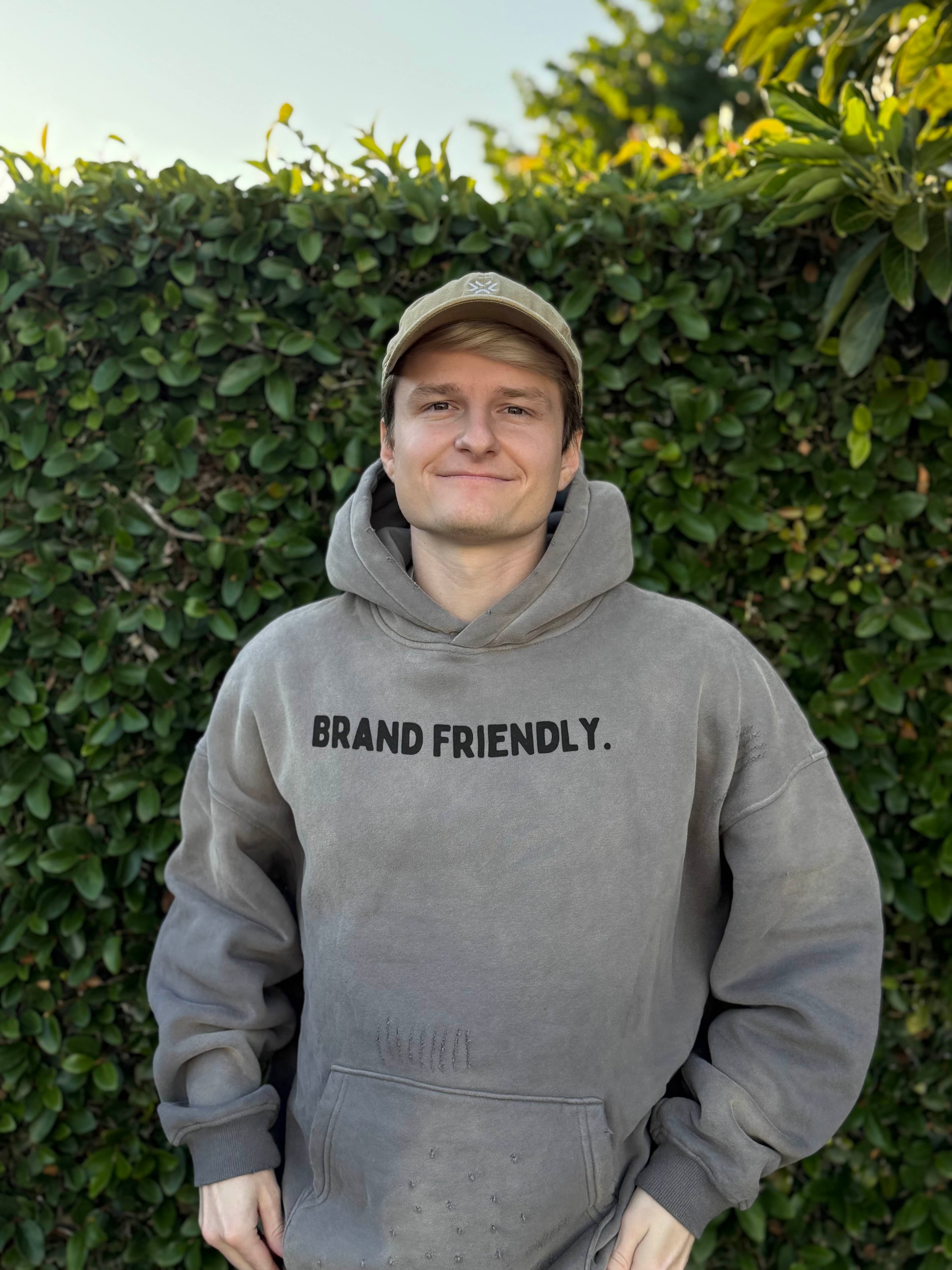 BRAND FRIENDLY HOODIE - Image 3
